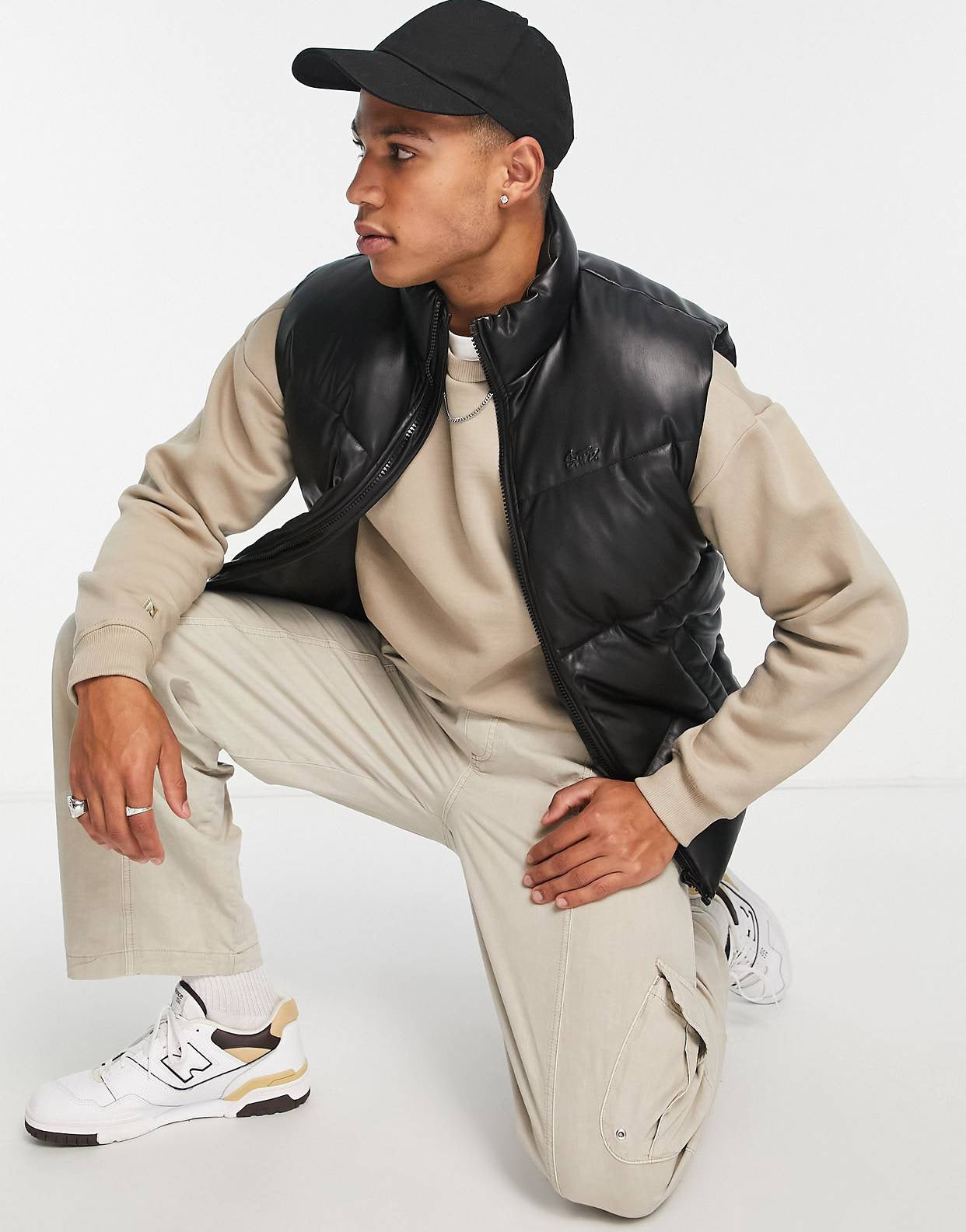 “FAUX LEATHER” PUFFER GILET - Amessio
