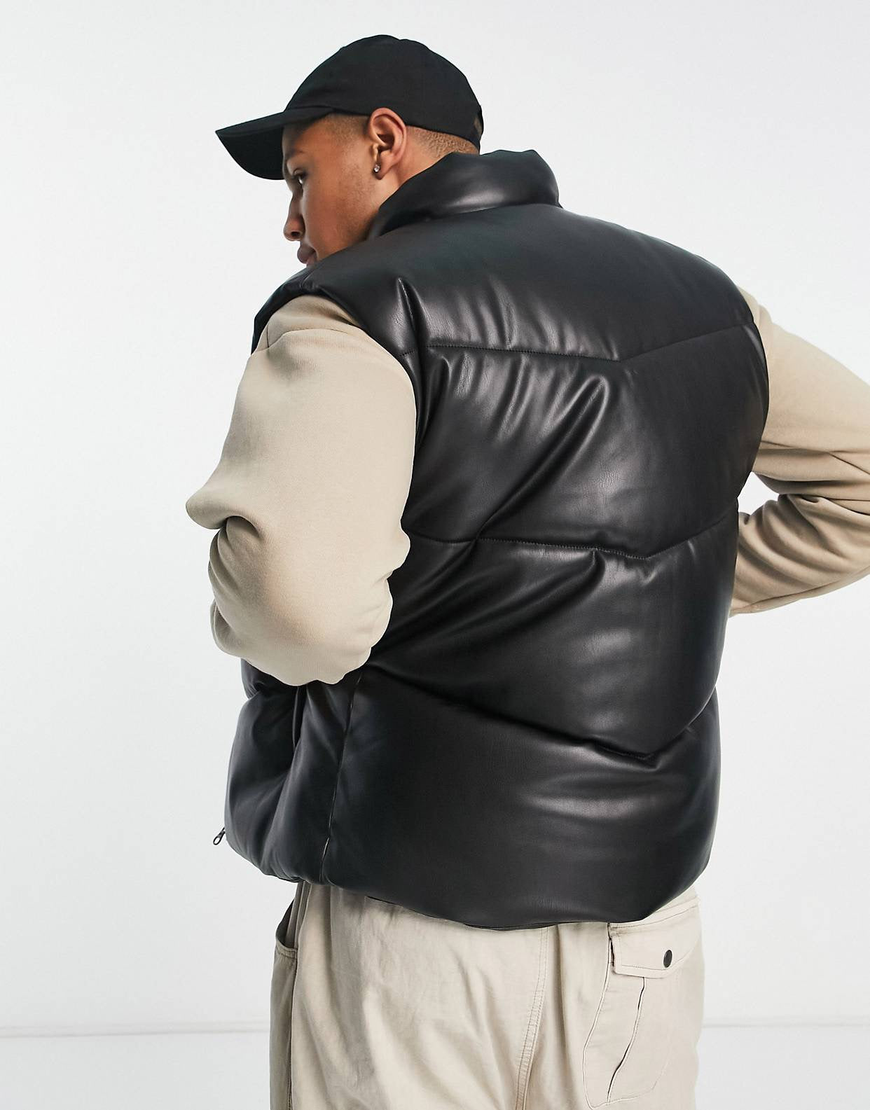 “FAUX LEATHER” PUFFER GILET - Amessio