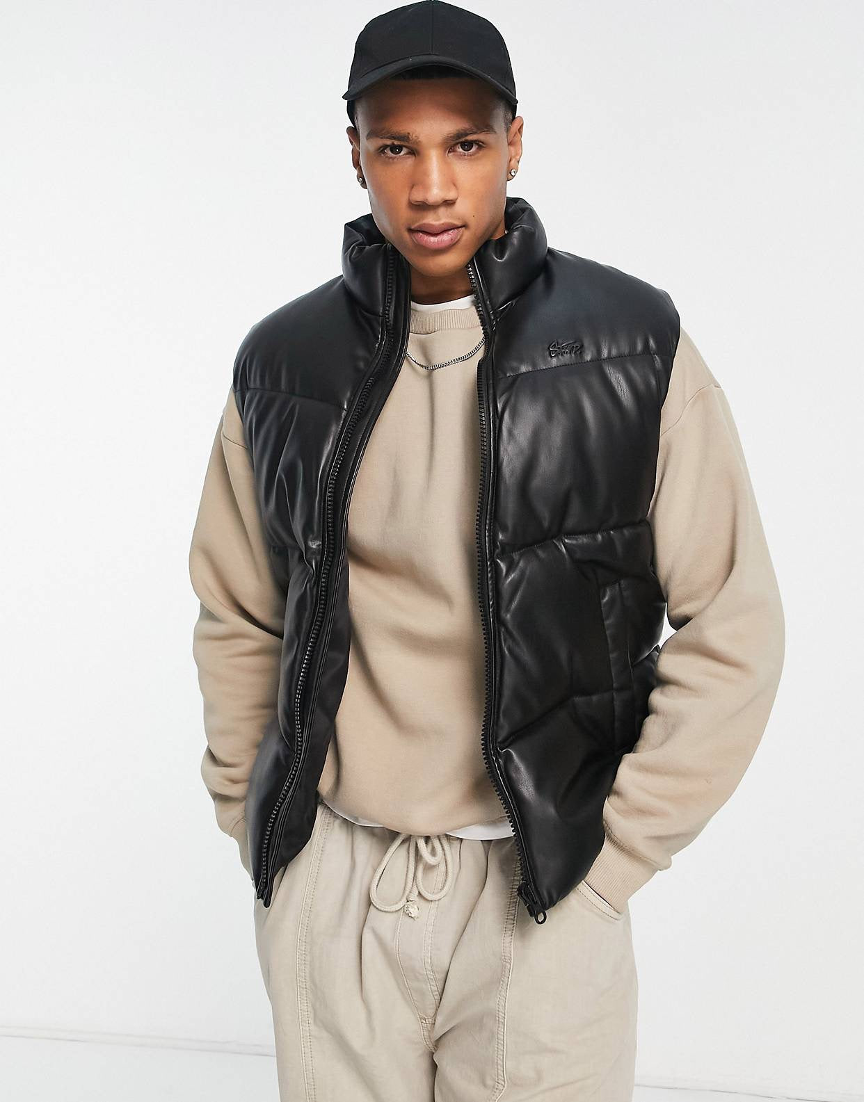 “FAUX LEATHER” PUFFER GILET - Amessio
