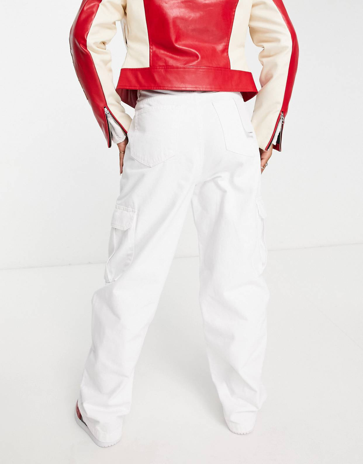 “WHITE” CARGO PANTS - Amessio